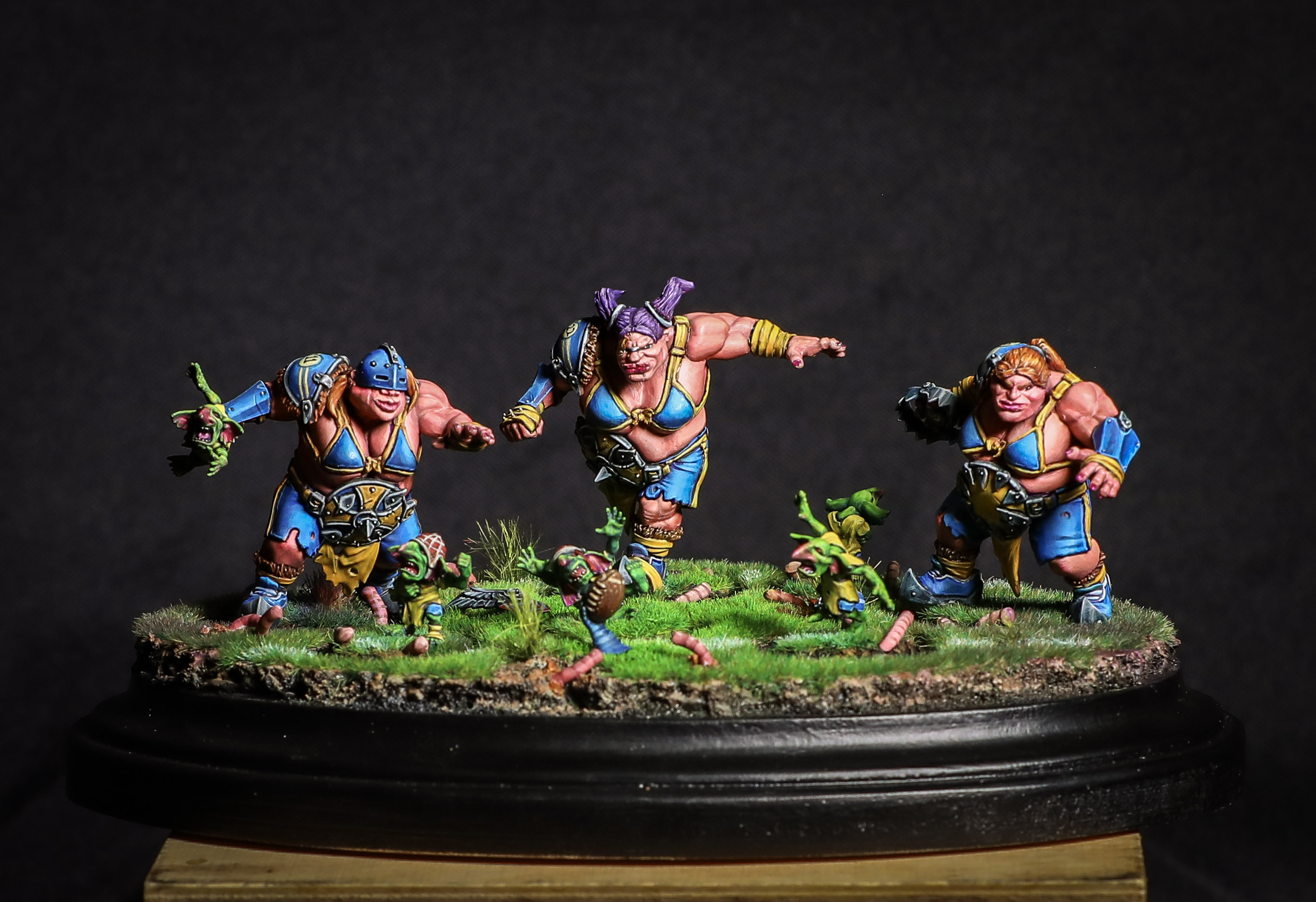 BloodBowl Ogress Team (resculpted) by Dharam Khalsa