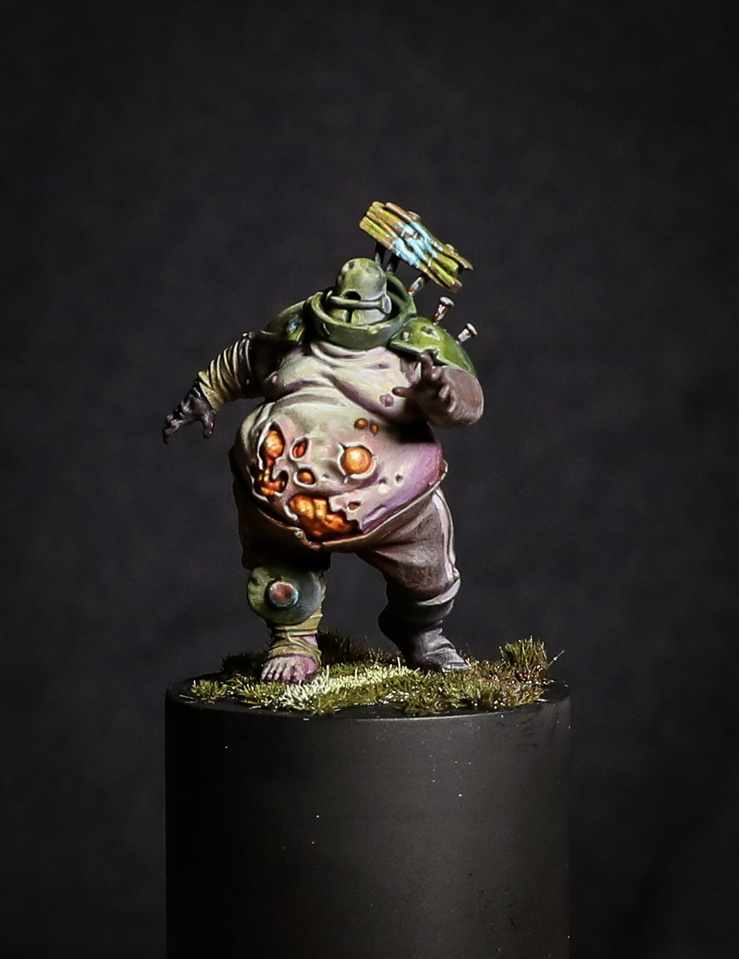 Nurgle Linebacker by Sam Cress