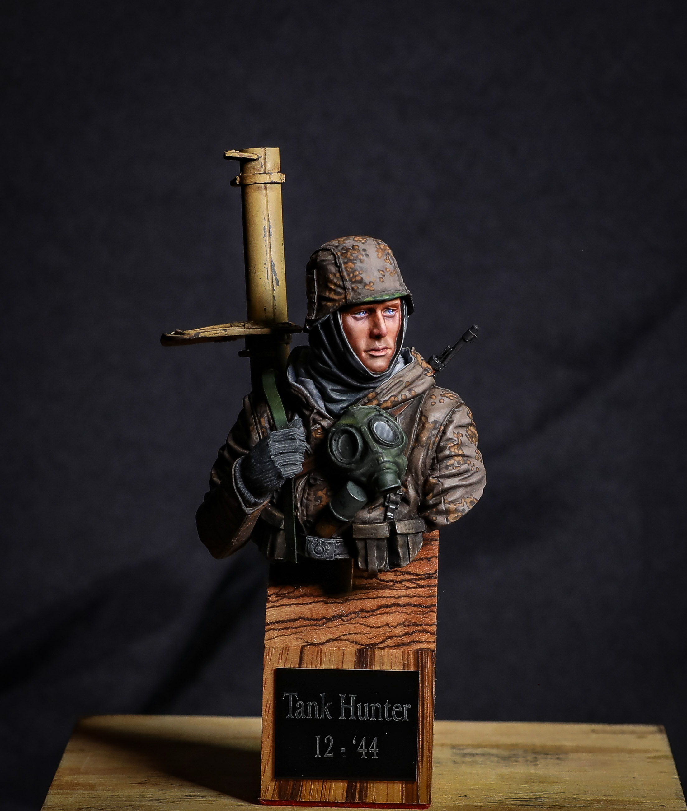 Tank Hunter 12-‘44 by Tom Williams